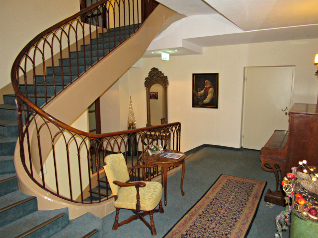 escadaria-hotel-hollander-hof-heidelberg-alemanha