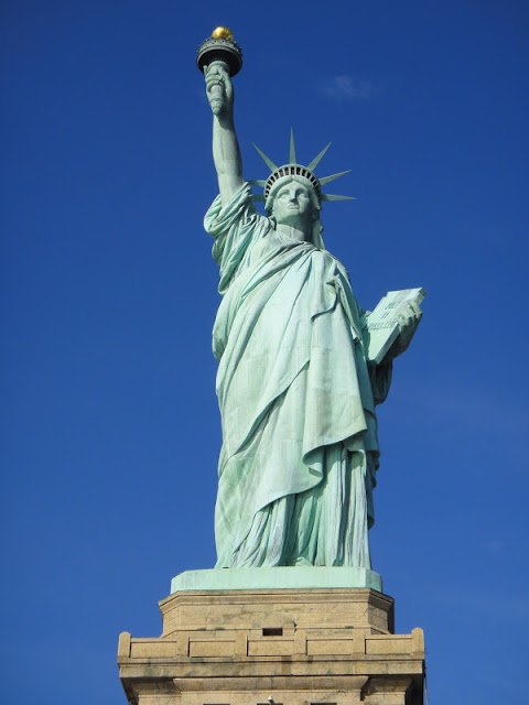 DSC02376 - Statue of Liberty...again!  16/12/2011