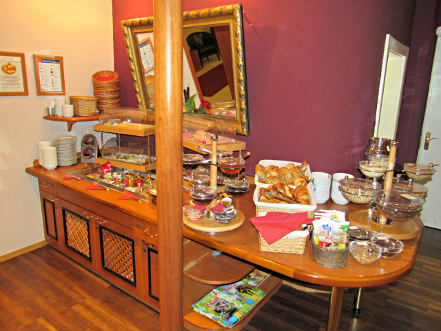 Buffet Café da Manhã Hotel Schweizer Hof Baden Baden - Hospedagem em Baden-Baden: Hotel Schweizer Hof