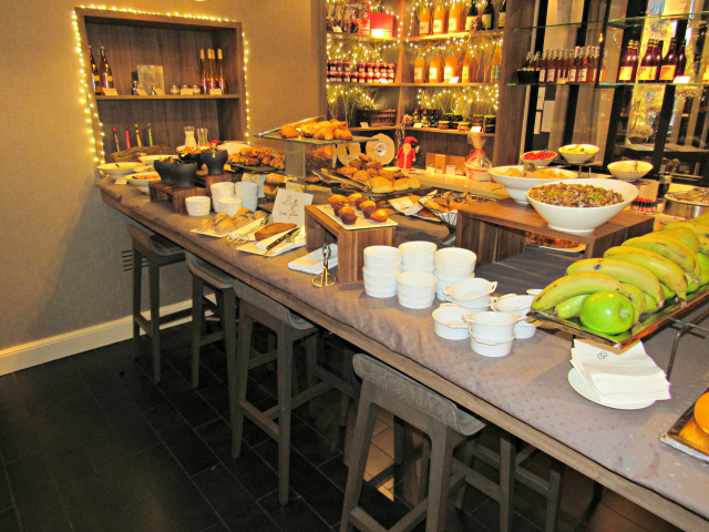 buffet cafe da manha hotel Sofitel Strasbourg - Hospedagem em Strasbourg: Sofitel Strasbourg Grande Ile