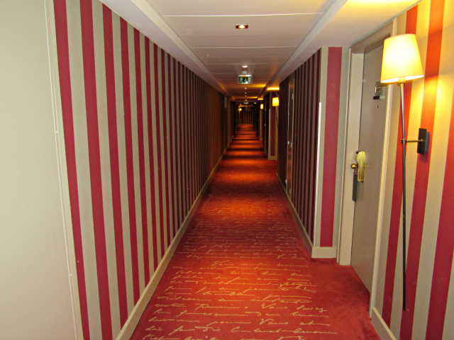 corredor andar quartos hotel Sofitel Strasbourg - Hospedagem em Strasbourg: Sofitel Strasbourg Grande Ile