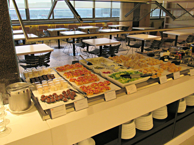 doces salgados buffet smiles vip lounge GRU - Sala Vip Smiles no Aeroporto de Guarulhos (GRU)