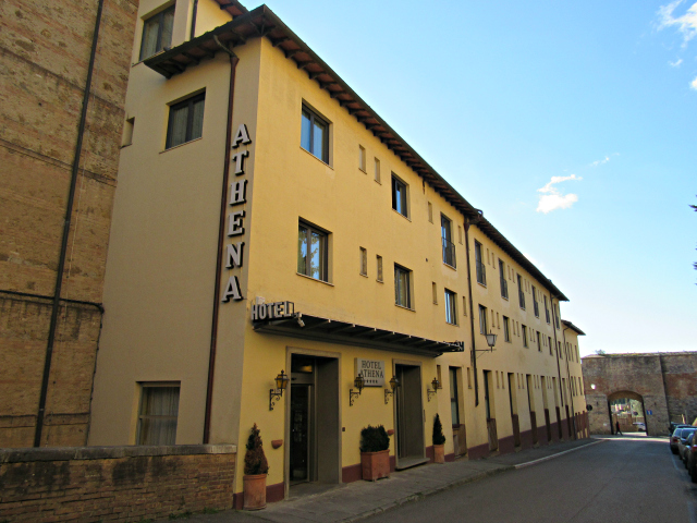 Hotel Athena Siena Italia Fachada - Dica de Hotel em Siena na Itália: Hotel Athena Siena