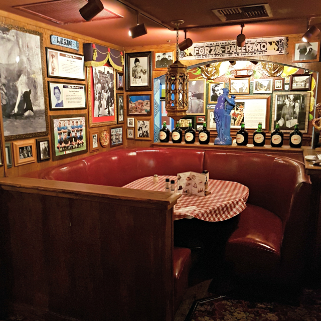 Buca di Beppo Orlando Mesas Decoração - Buca di Beppo: Restaurante Italiano nos Estados Unidos