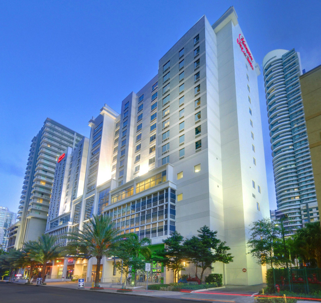 Hotel Hampton inn suites Miami brickell downtown Fachada - Hampton Inn & Suites by Hilton em Miami Brickell / Downtown