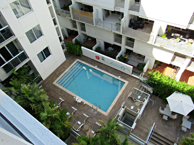 Piscina Vista Janela Habitat Residence Hotel Miami Florida - Habitat Residence Condo Hotel em Miami