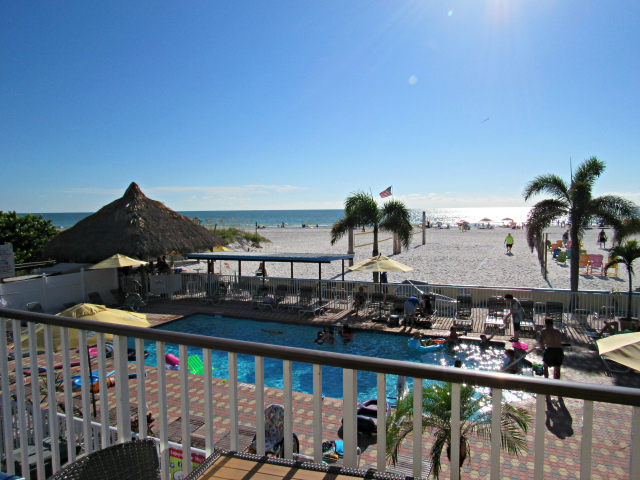 Plaza Beach Hotel Resort Saint Pete Beach Florida Vista Quarto - Hotel em St Pete Beach: Plaza Beach Hotel