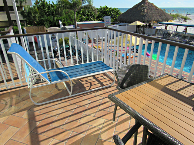 Plaza Beach Hotel Resort Saint Pete Beach Florida Balcony - Hotel em St Pete Beach: Plaza Beach Hotel