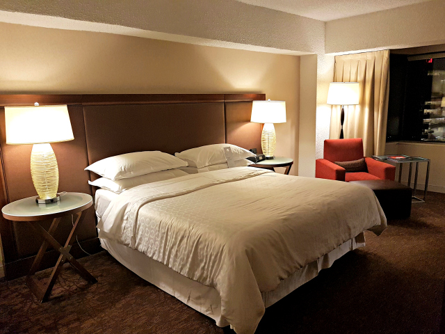 Le Centre Sheraton Montreal Hotel Cama King 1 - Hotel em Montreal: Le Centre Sheraton Montreal Hotel