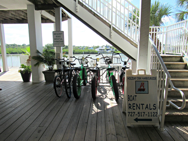 Holiday Inn Hotel Suites Clearwater Beach S Harbourside Indian Rocks Florida Aluguel Bike Barco - Um Hotel para relaxar na Flórida: Holiday Inn & Suites Clearwater Beach S-Harbourside