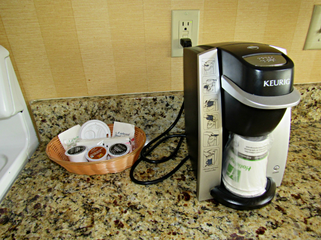 Holiday Inn Hotel Suites Clearwater Beach S Harbourside Indian Rocks Florida Keurig Cafe - Um Hotel para relaxar na Flórida: Holiday Inn & Suites Clearwater Beach S-Harbourside