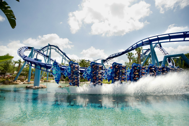 Manta Dips a Wing at SeaWorld Orlando - Montanhas-russas no SeaWorld em Orlando