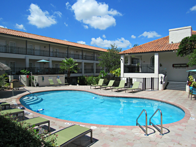 Holiday Inn Hotel Suites Tampa North Busch Gardens Area Pool - Hotel próximo ao Busch Gardens‎: Holiday Inn Hotel & Suites Tampa North