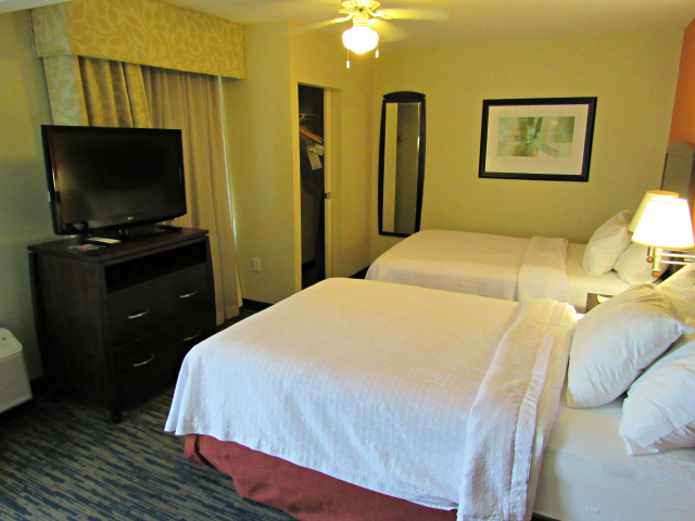 Hotel Homewood Suites by Hilton Sarasota Televisão Armário - Hotel próximo a Siesta Key Beach: Homewood Suites by Hilton Sarasota
