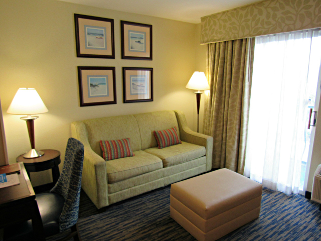 Hotel Homewood Suites by Hilton Sarasota sala quarto - Hotel próximo a Siesta Key Beach: Homewood Suites by Hilton Sarasota