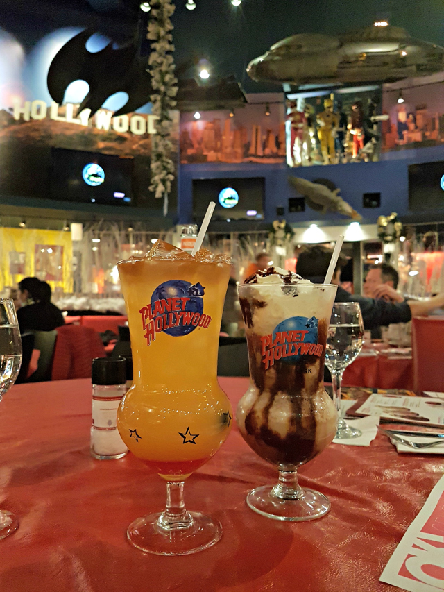 Planet Hollywood NYC Times Square Drinks - Planet Hollywood New York City