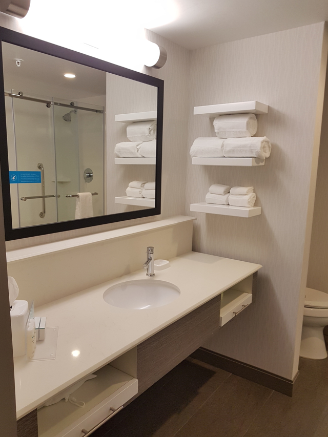 Hotel Hampton Inn Miami Midtown Banheiro - Hotel em Miami Midtown: Hampton Inn & Suites Miami Midtown