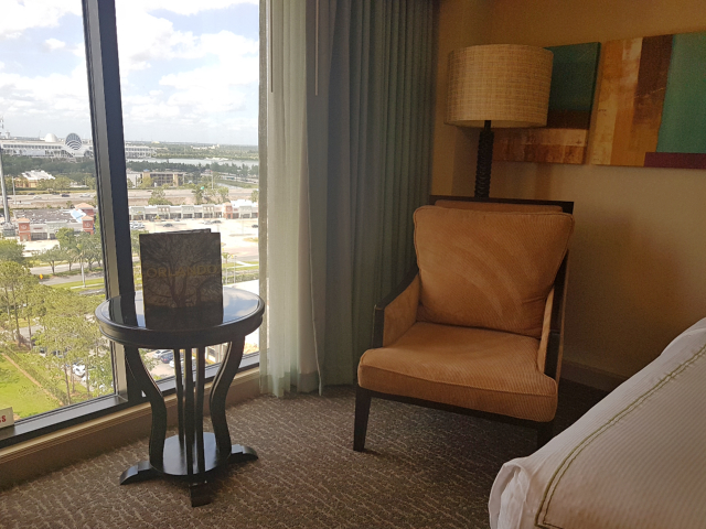 DoubleeTree by HIlton Hotel Orlando at SeaWorld Poltrona - Hotel em Orlando: DoubleTree by Hilton Hotel Orlando at SeaWorld