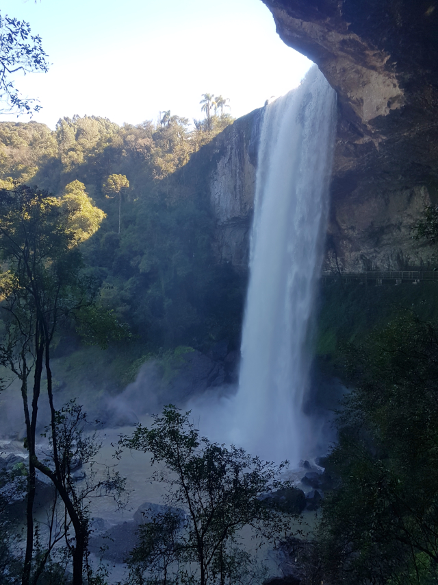 Parque Salto Ventoso Cascata outro lado passarela - Parque Salto Ventoso em Farroupilha na Serra Gaúcha