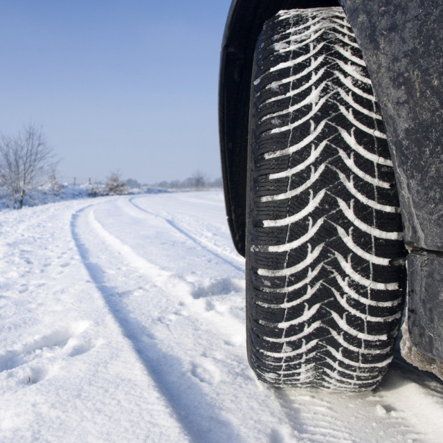 pneus de inverno - 13 Dicas para Viagens no Inverno do Hemisfério Norte