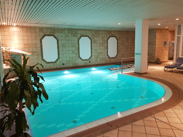 Dorint Würzburg Hotel Piscina - Dorint Hotel Würzburg - Hospedagem em Würzburg