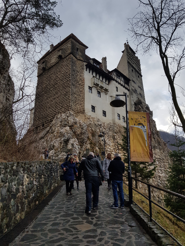 Rampa de acesso ao Castelo de Bran