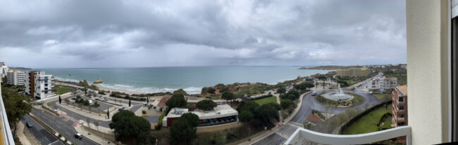 Portimao vista do apartamento 650x207 - Nossa Primeira Viagem Desde o Início da Pandemia - Portugal